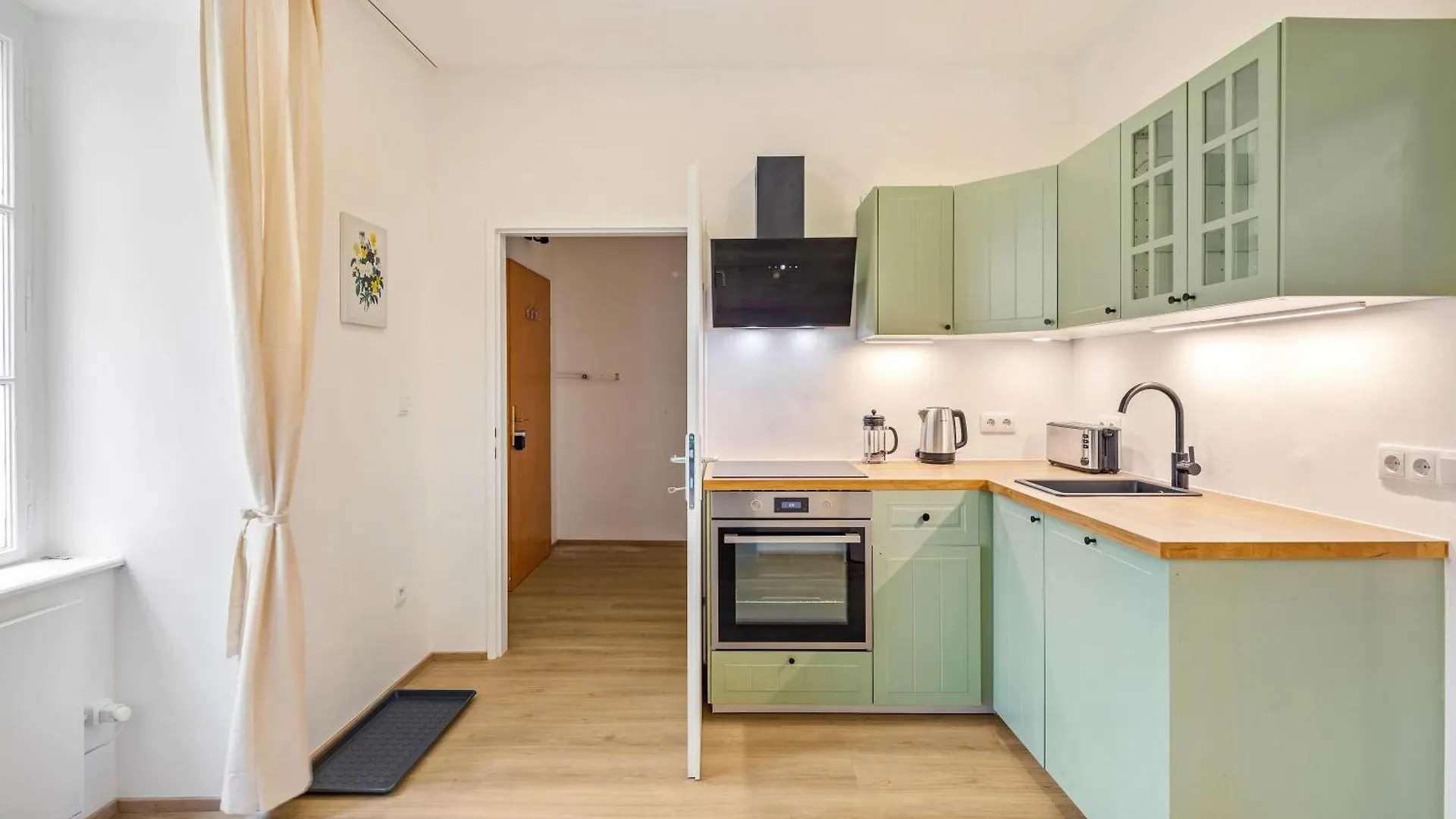 Guest Favorite Quite Retreat Walk To Center Apartment Vienna Austria