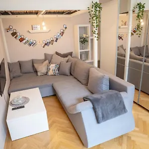 Cozy Modern Nest In The Heart Of With Netflix Vienna
