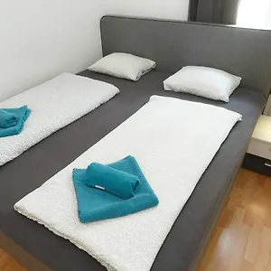 Appartamento In Near Schoenbrunn & Westbahnhof - Keyless Check-in, Vienna