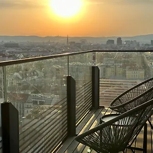  Apartment Panorama Sky I Rooftop Pool I Metro Station